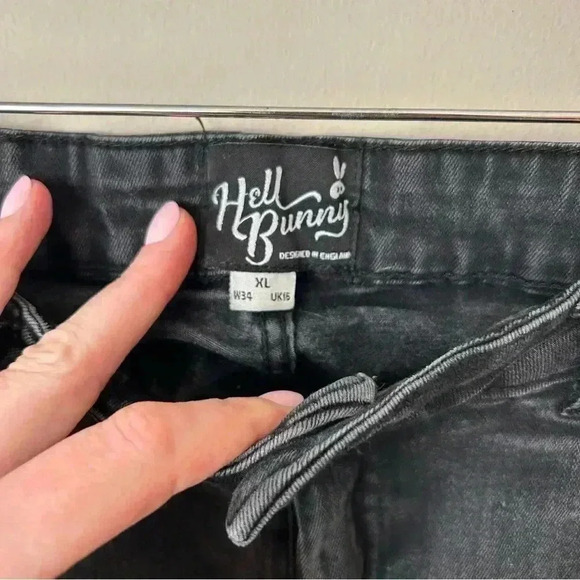 Hell Bunny Black Wash Carpenter Denim Baggy Jeans Women’s Size XL 34 Waist - Picture 2 of 5